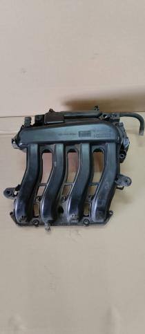 Впускной коллектор Renault Megane 2 8200275053