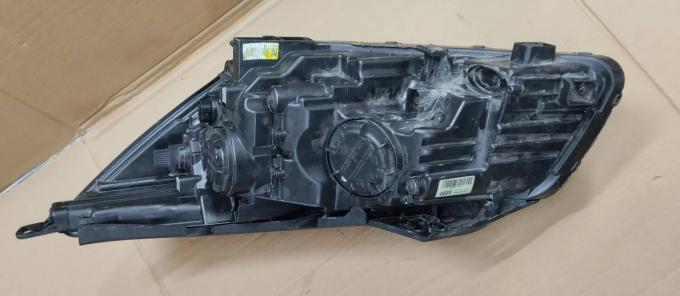 Фара правая Kia Sorento 3 92102С5530