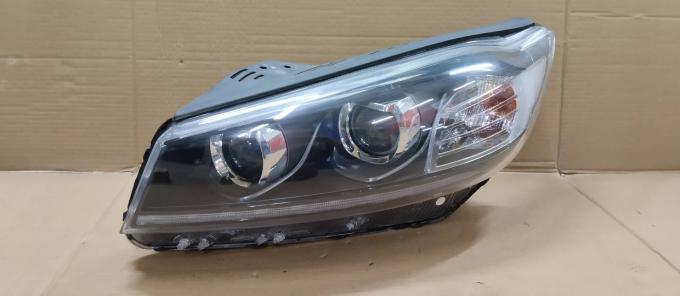 Фара левая Kia Sorento 3 92101С5530