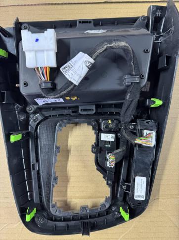 Накладка консоли Kia Ceed 3 84632J7100