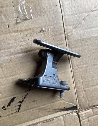 Петля двери передней левой Mercedes-Benz B W246 A046572