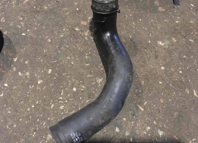 Патрубок интеркулера Mercedes-Benz M-Класс W164 A16452802821645280282