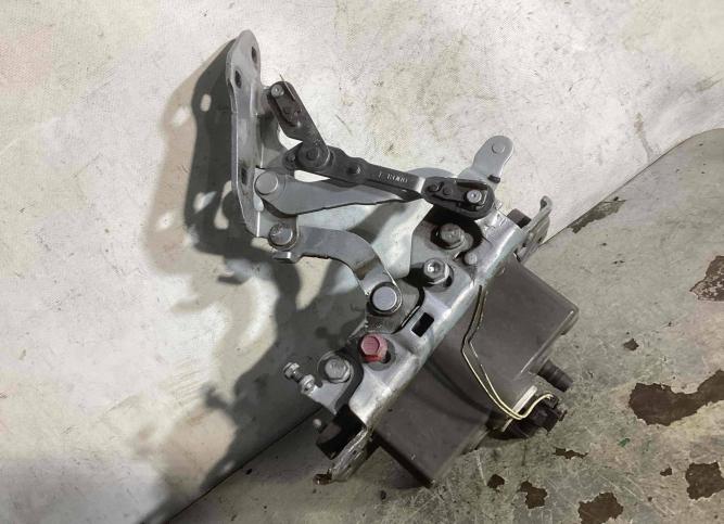 Петля капота Mercedes-Benz E W212 2011 A2129066301