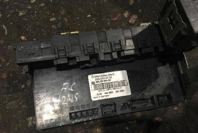 Блок предохранителей Mercedes-Benz CLK W209 2003 2035450701