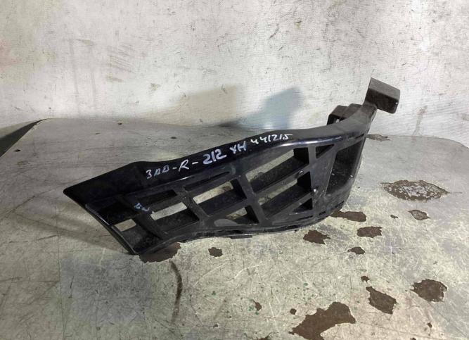 Крепление переднего бампера Mercedes-Benz E W212 A2128850865