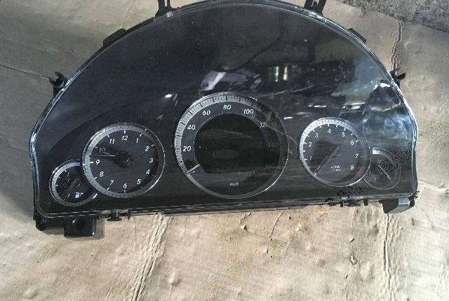 Панель приборов (щиток) Mercedes-Benz E W212 2010 A2129000608