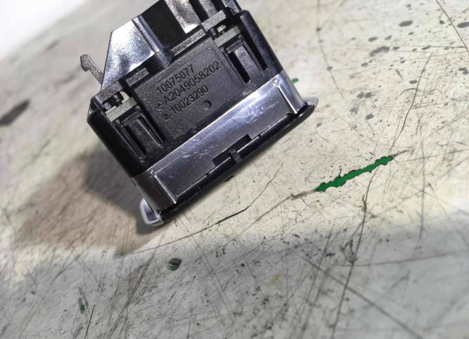 Кнопка стеклоподъемника двери Mercedes-Benz E W212 A2049058202