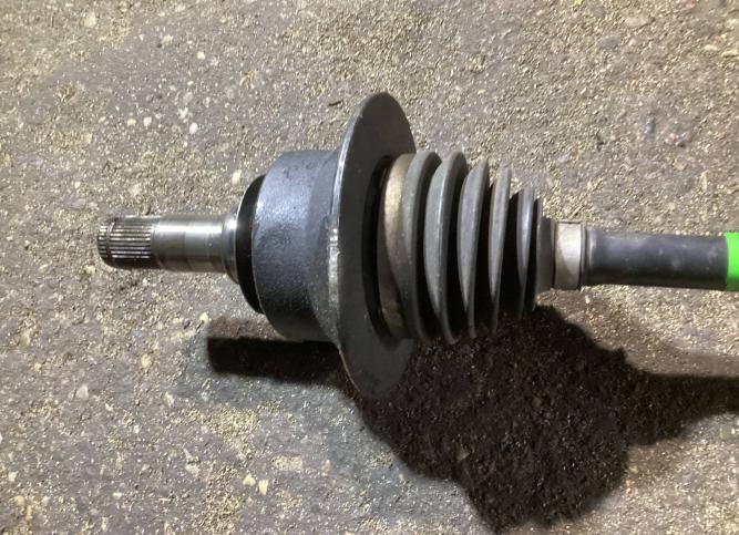 Полуось передняя левая Mercedes-Benz M W166 2013 1663301401