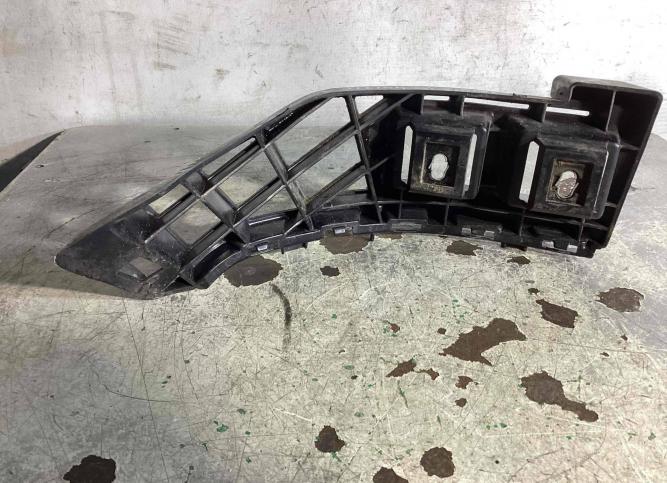 Крепление переднего бампера Mercedes-Benz E W212 A2128850765