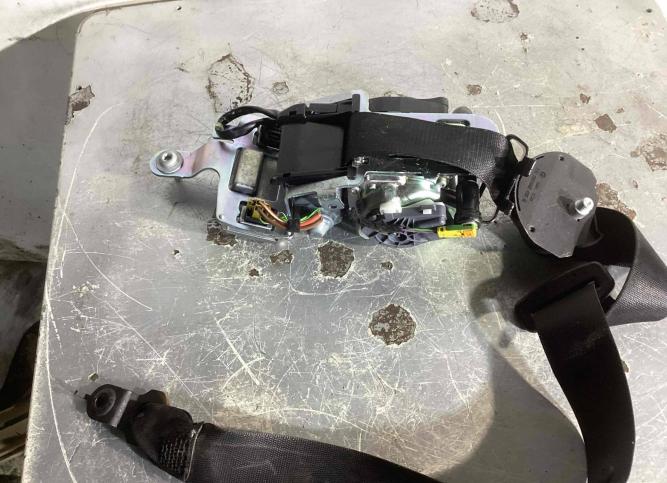 Ремень безопасности передний правый Mercedes-Benz A2128606885