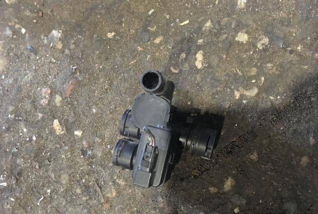 Кран отопителя (печки) Mercedes-Benz CLS C219 2006 A2118320584