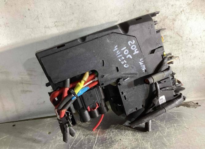 Блок предохранителей Mercedes-Benz C W204 2010 A2075401550