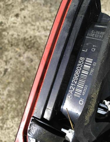 Фонарь крышки багажника левый Mercedes-Benz E W212 A2129060358
