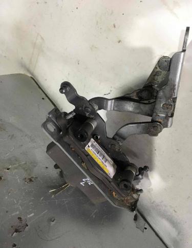 Петля капота Mercedes-Benz E W212 2011 A2129066201