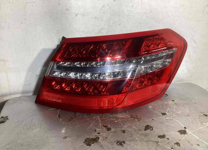 Фонарь задний правый Mercedes-Benz E W212 2010 A2129067101