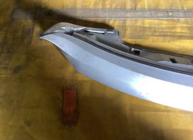 Спойлер крышки багажника Toyota Venza рест. 2012 760850T020