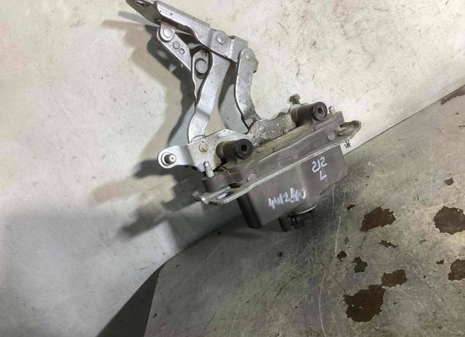 Петля капота Mercedes-Benz E W212 2011 A2129066201