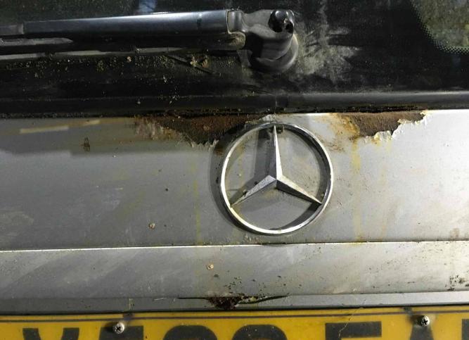 Стекло заднее Mercedes-Benz E W210 1999