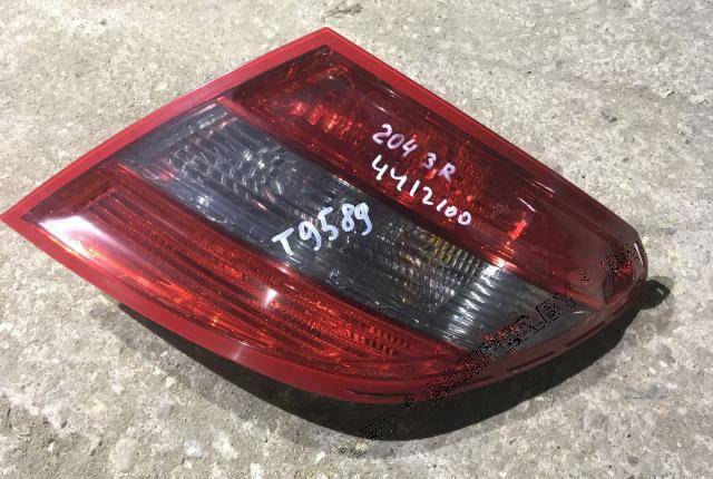 Фонарь задний правый Mercedes-Benz C W204 2010 2048203064