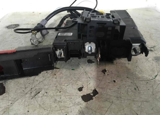 Блок предохранителей Mercedes-Benz E W212 2013 A2075402750