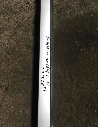 Молдинг двери передней левой Mercedes-Benz GL X164 A16469000621646900062