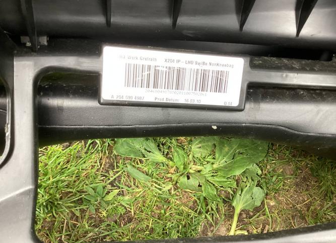 Панель передняя салона (торпедо) Mercedes-Benz GLK A2046804987