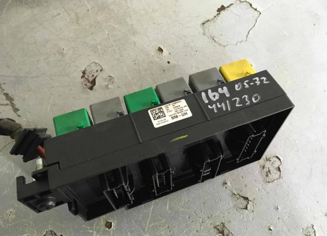 Блок предохранителей Mercedes-Benz R W251 2007 1645400672