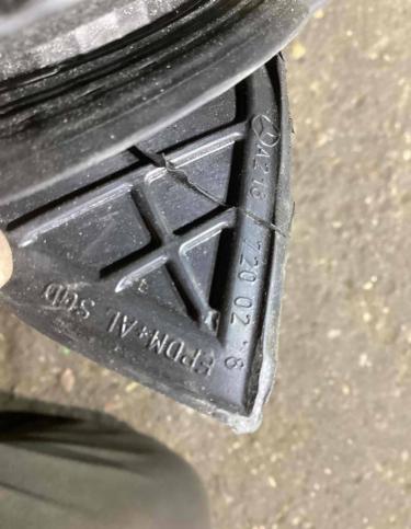 Уплотнитель двери Mercedes-Benz CLS C218 2012 A2187200278