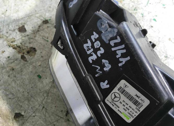 Фара противотуманная правая Mercedes-Benz E W212 A2128200856
