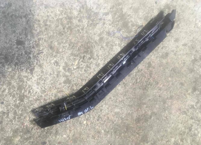 Крепление переднего бампера Mercedes-Benz C A2048800730
