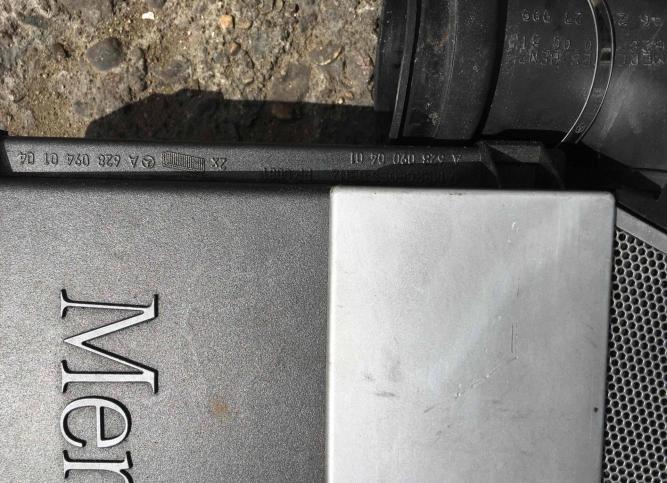 Декоративная крышка двигателя Mercedes-Benz S W220 A6280940104A6280940401