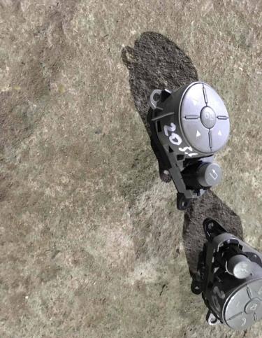 Кнопки управления на руле Mercedes-Benz GLK X204 A2048210151