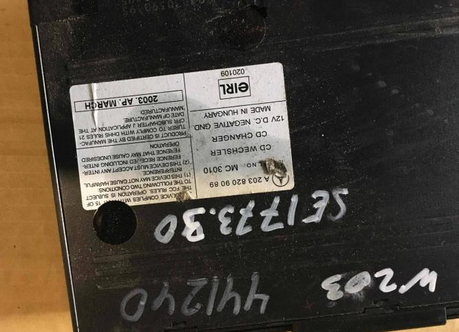 CD-чейнджер Mercedes-Benz C W203 2003 A2038209089