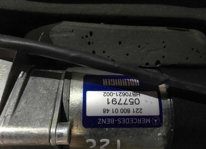Моторчик (насос) подъема крышки багажника A2218000148