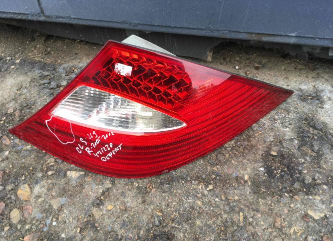 Фонарь задний правый Mercedes-Benz CLS C219 2006 A2198200264