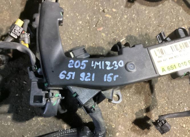 Проводка двигателя Mercedes-Benz C W205 2015 A6511592725