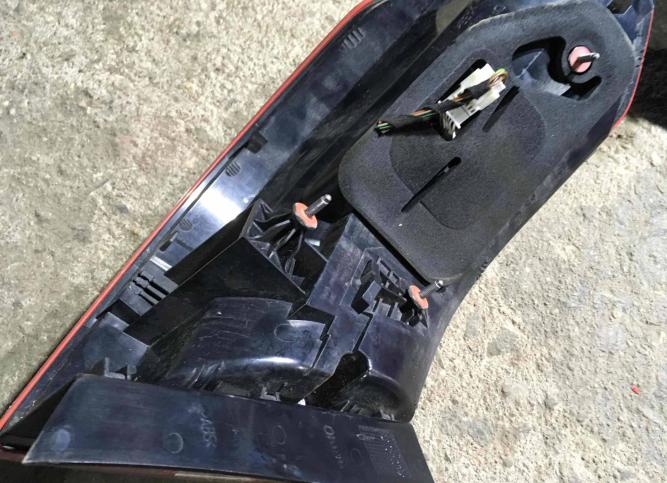 Фонарь задний правый Mercedes-Benz E W212 2012 A21290608582129060858