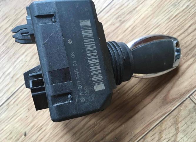 Замок зажигания Mercedes-Benz E W212 2012 A20754501082075450108