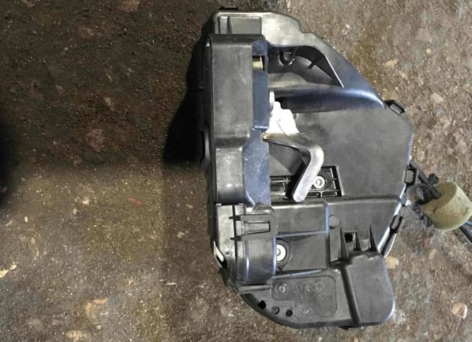 Замок двери задней правой Mercedes-Benz CLS C219 A21173006352117300635