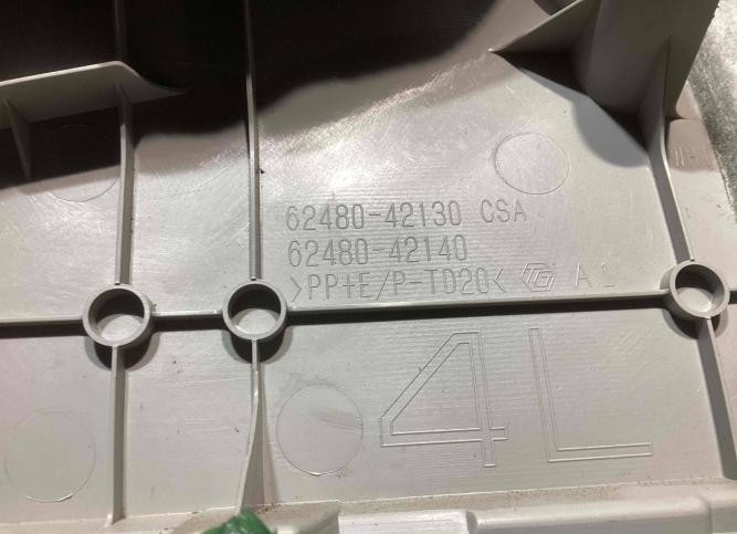 Обшивка отсека багажника Toyota RAV4 6248042130