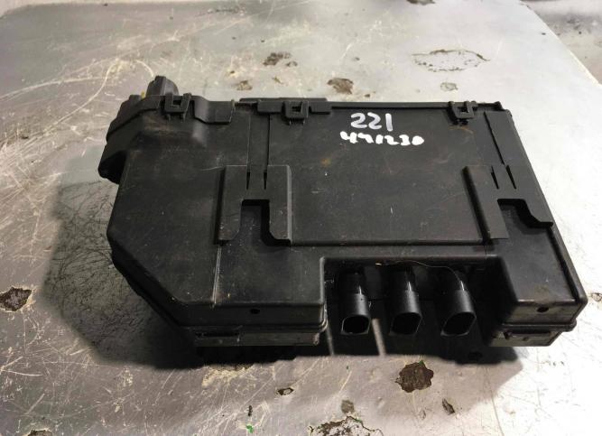 Блок предохранителей Mercedes-Benz CL C216 2007 A2215400850