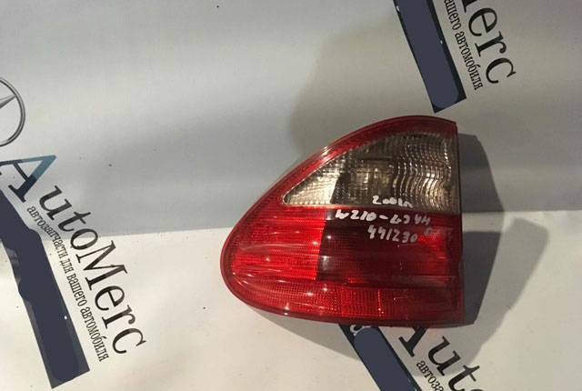 Фонарь задний левый Mercedes-Benz E W210 рест. A21082055642108205564