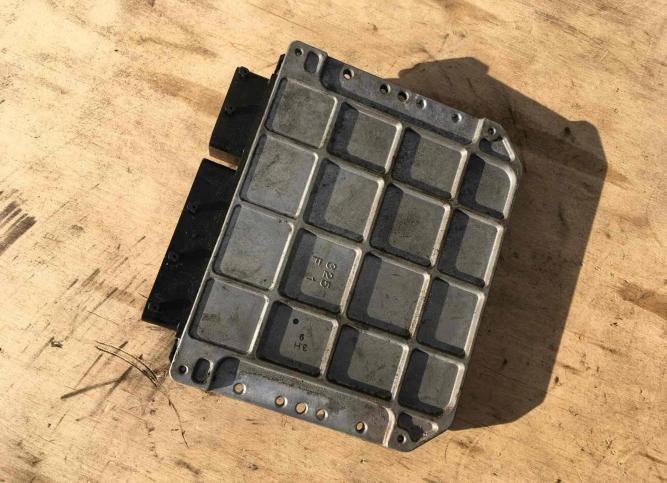 Блок управления двигателем Toyota RAV4 3 (XA30) 8966142C010