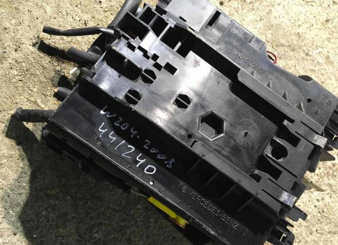 Блок предохранителей Mercedes-Benz C W204 2009 A20454038502045403850