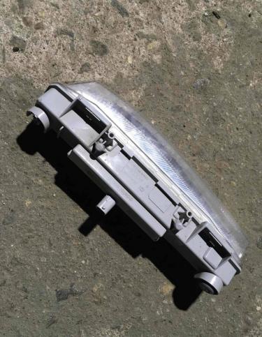 Фара противотуманная левая Mercedes-Benz E W212 A20490689002049068900
