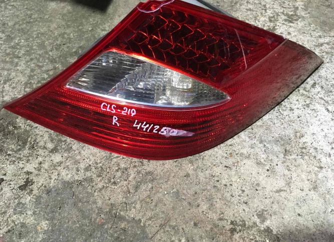 Фонарь задний правый Mercedes-Benz CLS C219 2006 A2198200264