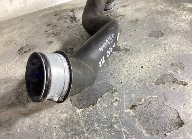Патрубок (трубопровод, шланг) Mercedes-Benz E A2045013982