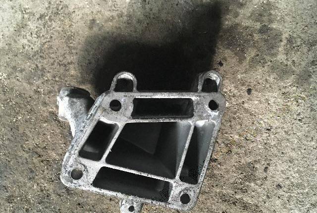 Кронштейн двигателя Mercedes-Benz GL X164 2008 6422230304
