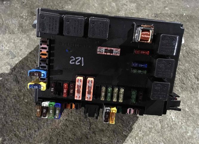 Блок предохранителей Mercedes-Benz CL C216 2008 A22154035502215403550