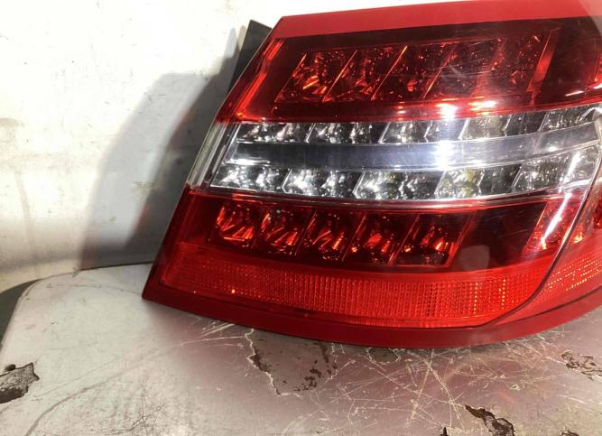 Фонарь задний правый Mercedes-Benz E W212 2010 A2129067101